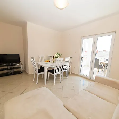 Sundecker * 茨里克韦尼察