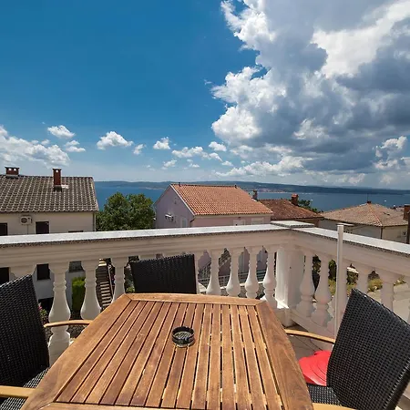 Sundecker Apartment *